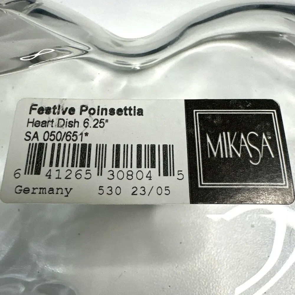 MIKASA CRYSTAL - Festive Poinsettia Heart Shaped Dish 6.25” perfect candy dish